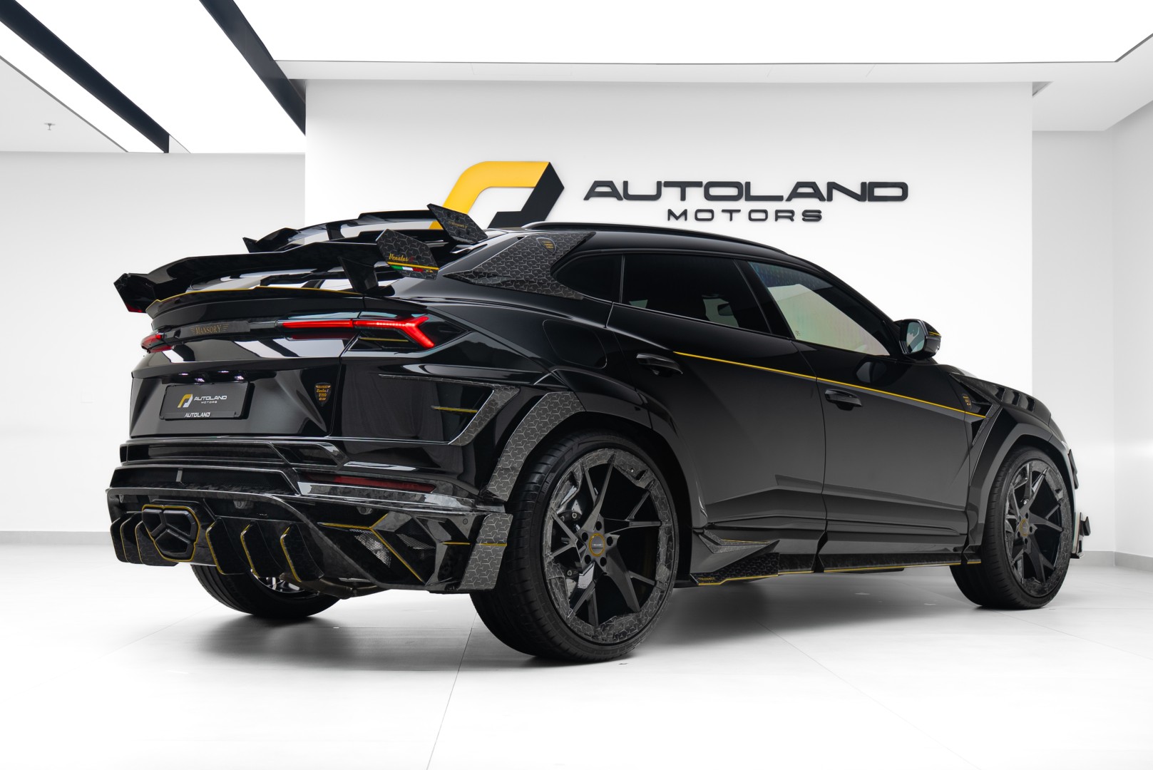 2024 LAMBORGHINI URUS BY MANSORY | VENATUS S 1 OF 9 | 900 HP